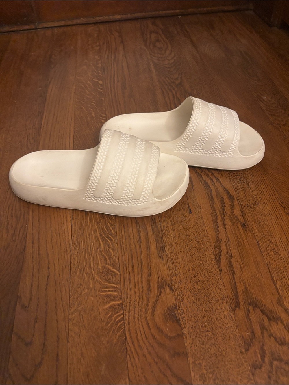 adidas White Women's Slide Sandals with Textured Strap